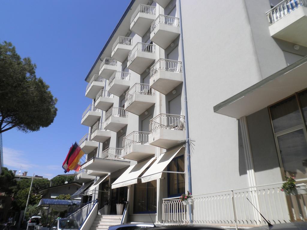 Hotel Umberto 리도 디 예솔로 외부 사진